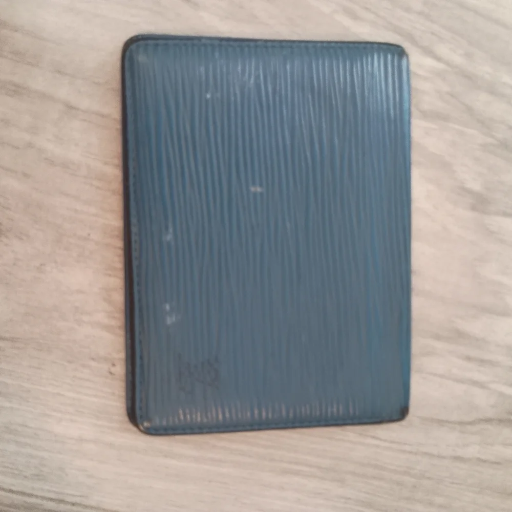 Authentic Louis Vuitton ELISE Medium Wallet Billfold EPI Blue Vintage Authentic